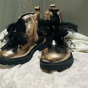 Jessica Simpson Metallic Gold Kids Ankle Boots with Black Accents